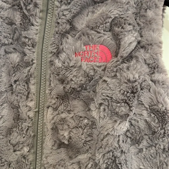Kid’s reversible North Face Vest